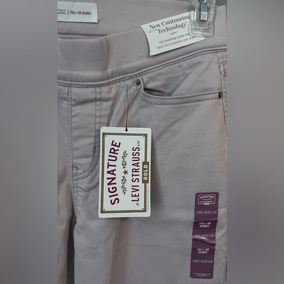 FINAL PRICE NWT Levi’s Pink Pants - Picture 3 of 7